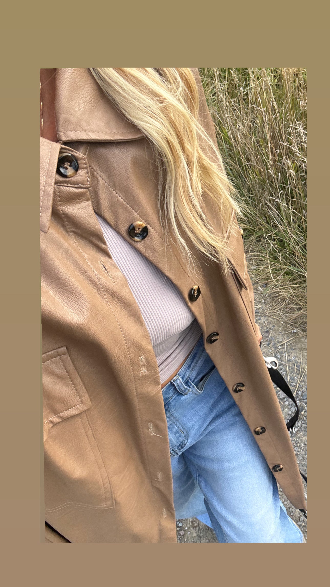Leichter Mantel im Leder Look