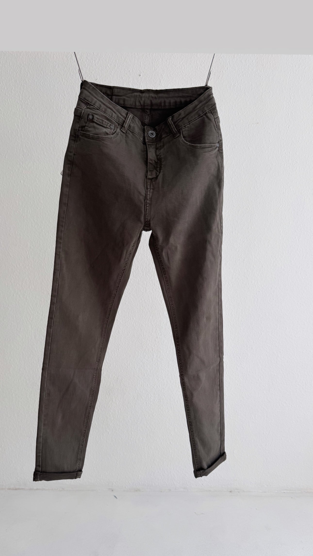 Skinny Jeans braun