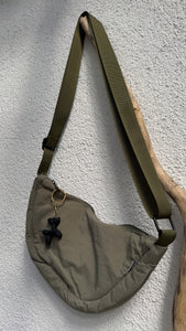 Bauchtasche Crossbody mit Anhänger