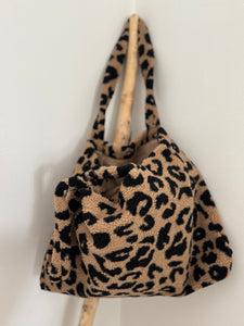 Leo Tasche groß